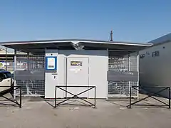 O abrigo Véligo na estação.