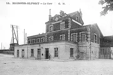 O edifício de passageiros no início do século XX.