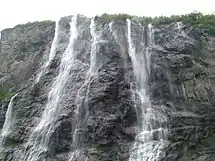 A queda de água das sete irmãs, no fiorde de Geiranger