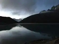 Vista do terceiro lago ao anoitecer