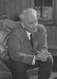 Albert Szent-Györgyi, fisiologista húngaro famoso por descobrir a vitamina C, vencedor do Prémio Nobel de Medicina (1937)