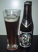 Fruta proibida (francês: Fruit Defendu, flamengo: Verboden Vrucht): Uma cerveja escura de 8,5%, com especiarias complexas.