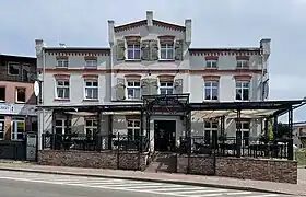 Restaurante/hotel na rua Sienkiewicza