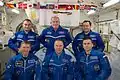 A tripulação completa em órbita.