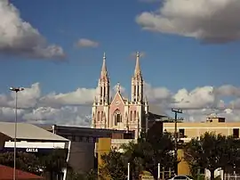 A igreja, cartão-postal da cidade.