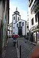 Igreja de São Pedro, no largo com o mesmo nome, vista da Rua das Pretas