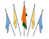 Bandeira da Índia com outras bandeiras não-nacionais.