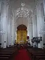 Vista interior, ao fundo o altar-mor