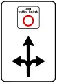 Sinal de pré-aviso italiano para a Zona de Tráfego Limitado. Conforme as Diretrizes ZTL de 28 de junho de 2019 (Ministério das Infraestruturas e Transportes).