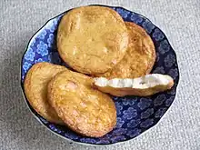 Senbei, um cracker japonês de arroz