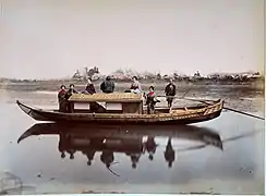 Barco de rio sampan-like japonês. Datado de antes de 1886