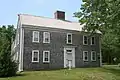 Josiah Dennis House, em Dennis, Massachusetts, exemplo do Colonial Georgiano.