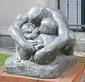 Mãe com Filhos, de Käthe Kollwitz (1927-1937).
