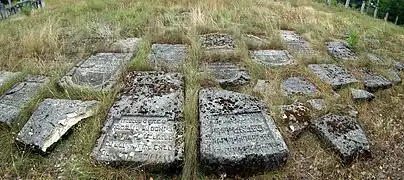 Matzevas no “novo” cemitério judeu