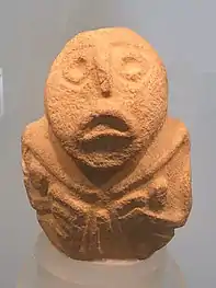 Escultura em arenito encontrada no sítio arqueológico mesolítico de Lepenski Vir, na margem sérvia