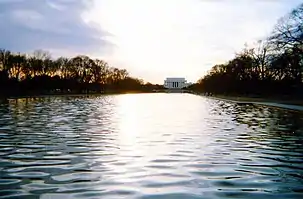 pool looking toward Lincoln Memorial