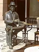 Fernando Pessoa, bronze