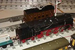Locomotiva e vagão da Märklin na Escala 1.