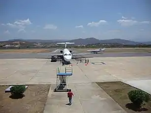MD-82 da Venezolana e um Sky Truck preparando a descolagem!