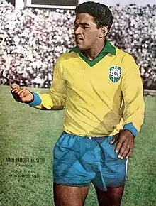 Garrincha (1933-1983) o Anjo das Pernas Tortas e bicampeão do mundo de futebol.