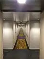 Um corredor a bordo do Meraviglia.
