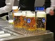 Canecas (Maß) de cerveja Hofbräuhaus tipo Helles