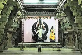 Shiva Nataraja no Templo Meenakshi Amman, em Madurai, Tamil Nadu, Índia.