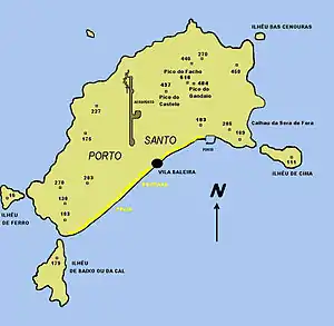 Mapa da ilha do Porto Santo com os pontos mais altos e ilhéus adjacentes