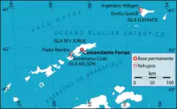 Mapa da área com a localização da estação e dos refúgios brasileiros.