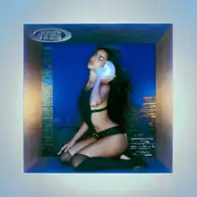 Capa do álbum de estúdio Vício Inerente da cantora e compositora brasileira Marina Sena