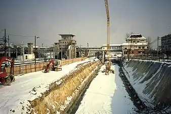 O mesmo local em 1986. A trincheira da LGV Atlantique foi cavada e a rota desapareceu.