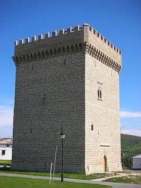 Torre medieval em Olcoz