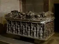 Túmulo da Infanta D. Isabel, Convento de Santa Clara-a-Nova