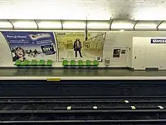 Vista detalhada dos equipamentos das plataformas.