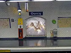 Escultura exposta na estação.