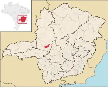 O município de Carmo do Paranaíba é formado pelo distrito sede e o distrito de Quintinos.