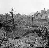 Ruínas da cidade de Cassino após a batalha