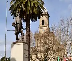 Monumento a Artigas na praça principal de Rosário.