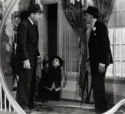 Grant Withers, Angelo Rossitto e Boris Karloff em Mr. Wong in Chinatown