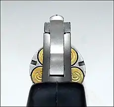 O NAA 22 magnum Black Widow revolver com o cilindro na posição de seguança.