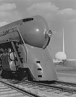 Locomotiva de ferrovia em estilo aerodinâmico (streamline) (1939)