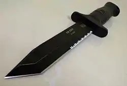 Novo modelo de KM2000 com ponta tantō modificada.