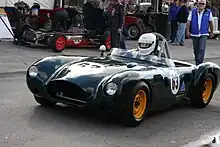 Veículo Nota Minx Streamliner de 1958 registrado durante o evento Historic Winton