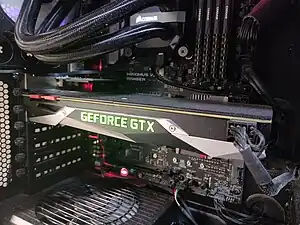 Uma GeForce GTX 1080 Founders Edition em um computador.