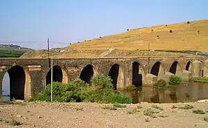 A ponte On Gözlü, sobre o Tigre, perto da cidade de Diarbaquir