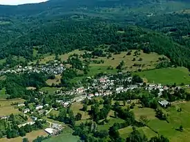 Visão aérea geral de Saint-Jean-du-Castillonnais.