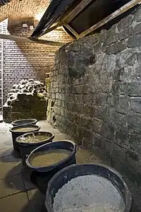 Restos de um muro do forte sob o Centro das Artes de Utreque