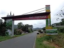 Pórtico de acesso por Braço do Norte