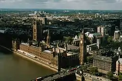 Imagem: Palácio de Westminster, Abadia de Westminster e Igreja de Santa Margarida