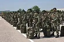 Paraquedistas durante a celebração do Dia do Paraquedista, em 23 de maio.